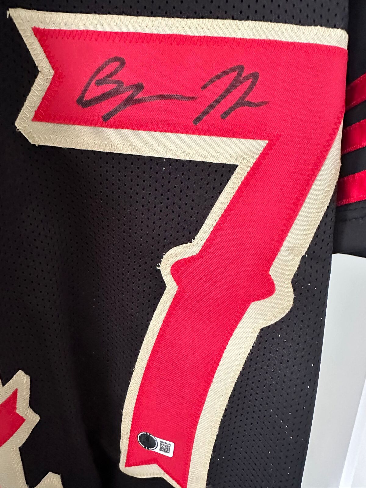 Bryce Huff Signed Football Jersey #47 – Beckett Witness Authenticated