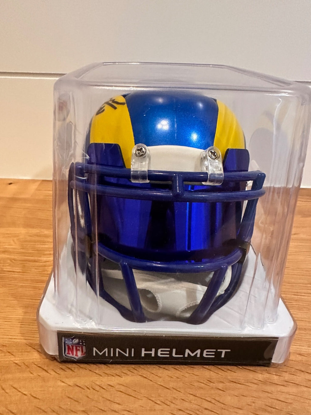 Jared Verse Signed Rams Mini Helmet – Beckett Witnessed COA