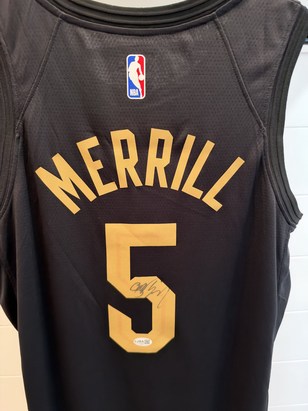 Sam Merrill Signed Cavaliers Jordan Swingman Jersey Black L 48 JSA