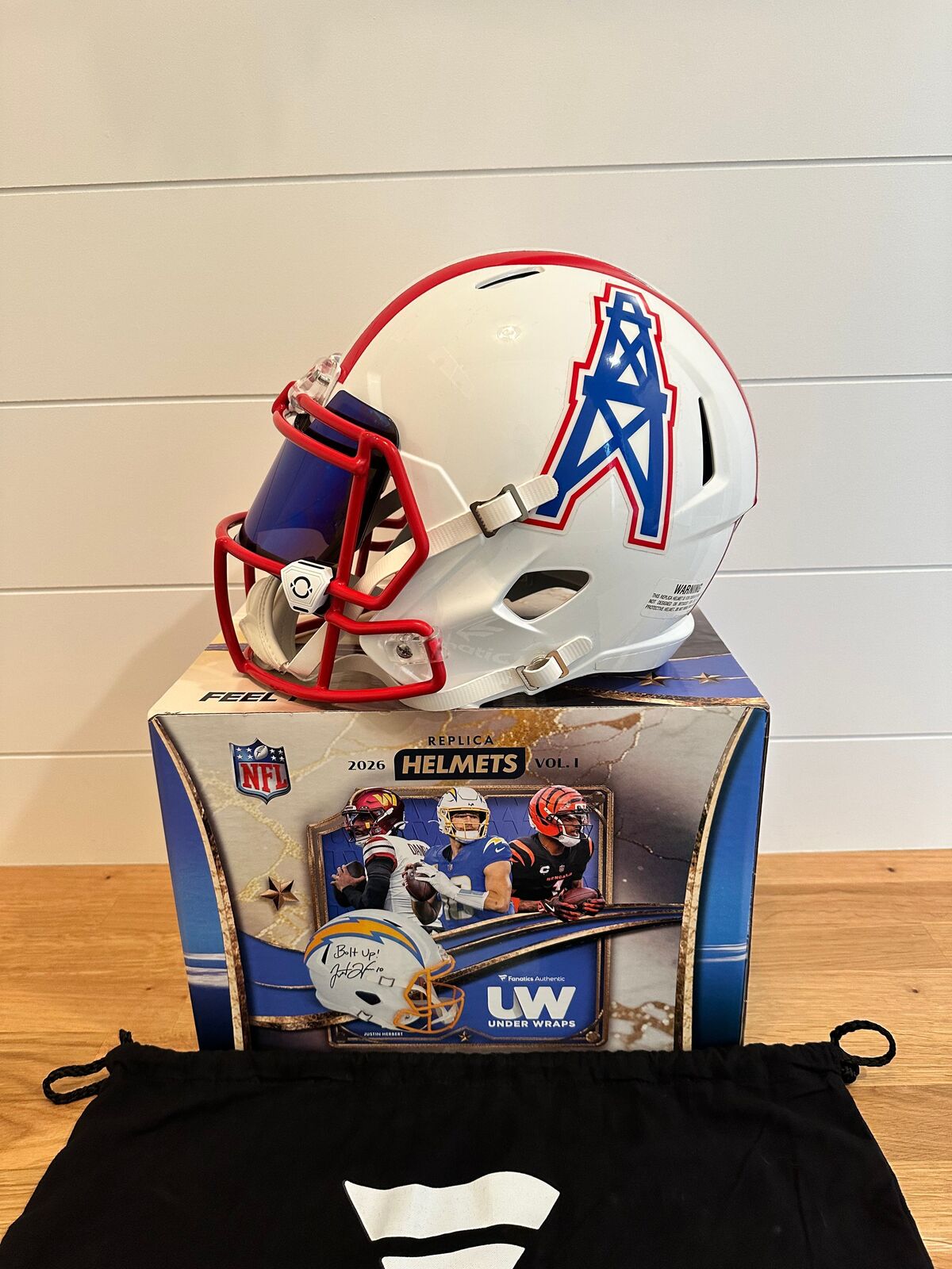 Earl Campbell Signed Houston Oilers Throwback Replica Helmet with visor –