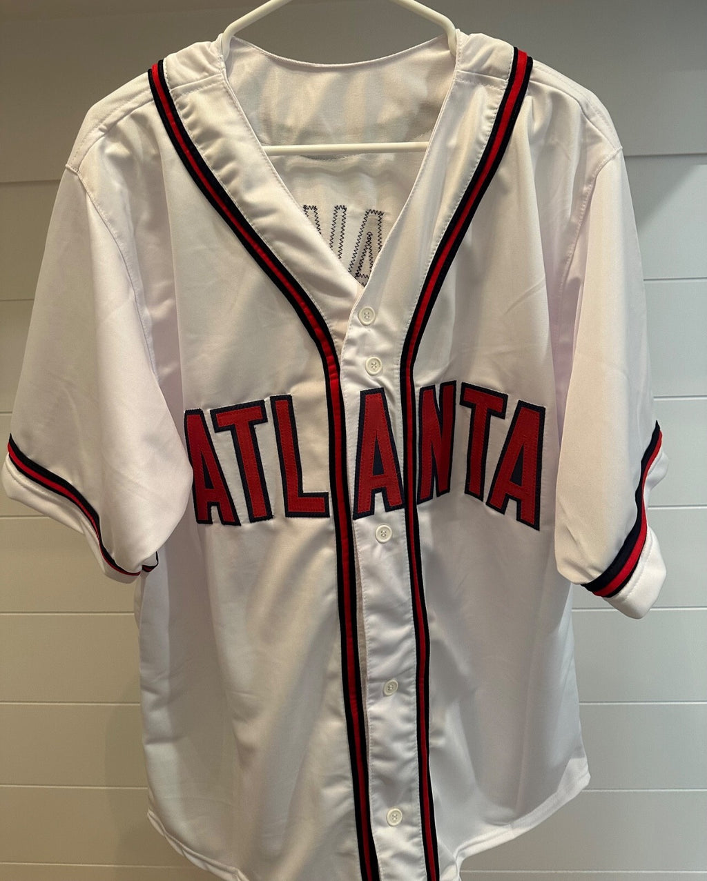 Tom Glavine Signed Atlanta #47 Jersey – Beckett Witnessed