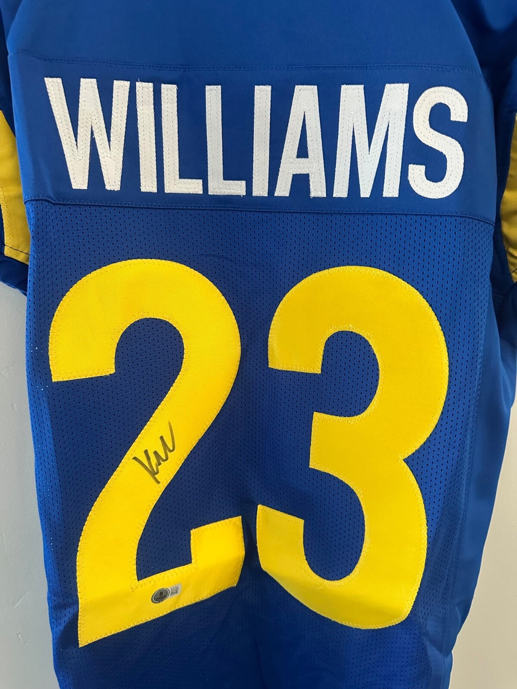 Kyren Williams Signed Rams Jersey with game cut sleeves – Beckett Authenticated
