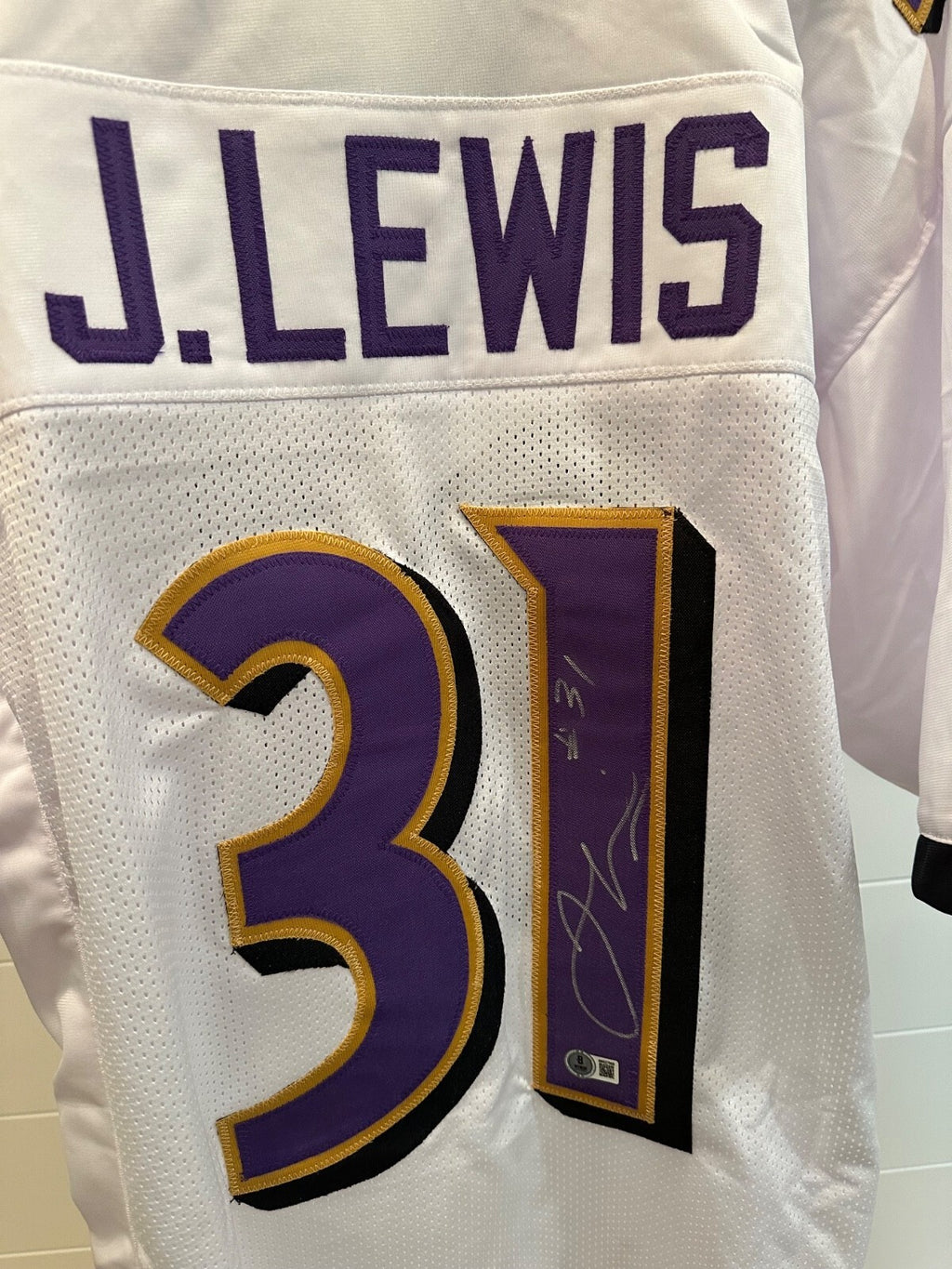 Jamal Lewis Signed Baltimore Ravens #31 Jersey – Beckett Witnessed