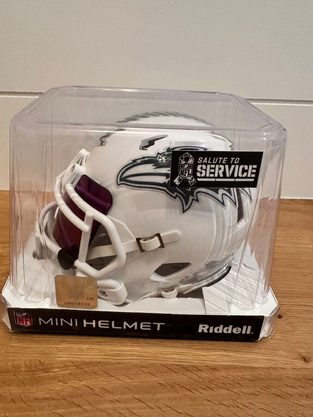 Terrell Suggs Signed Baltimore Ravens Riddell Mini Helmet – Beckett Witnessed