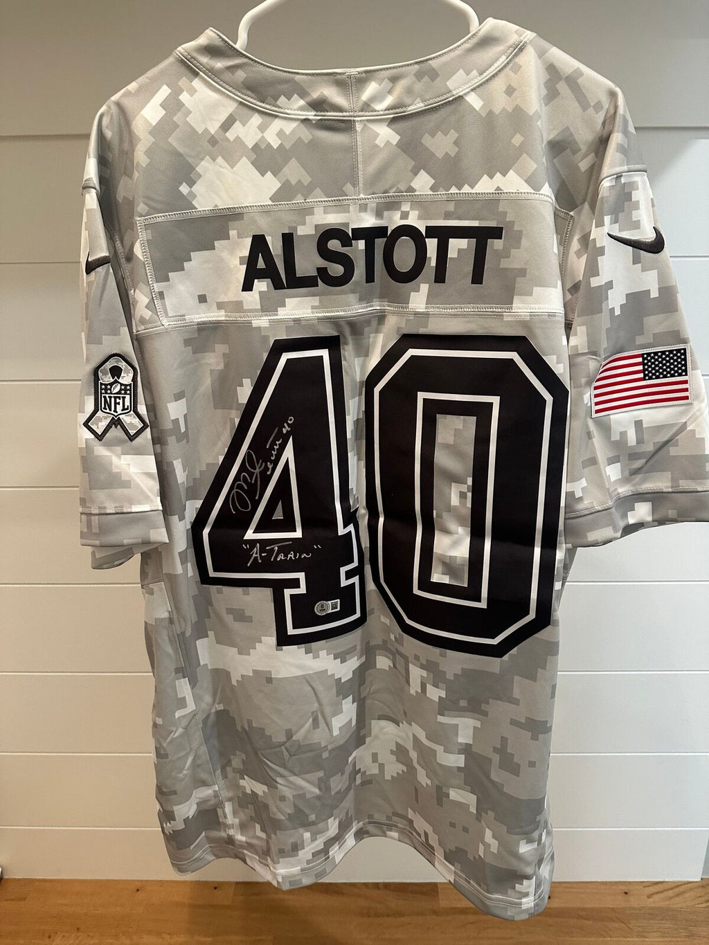 Mike Alstott Autographed Buccaneers Nike Salute to Service #40 Jersey  “A-Train”