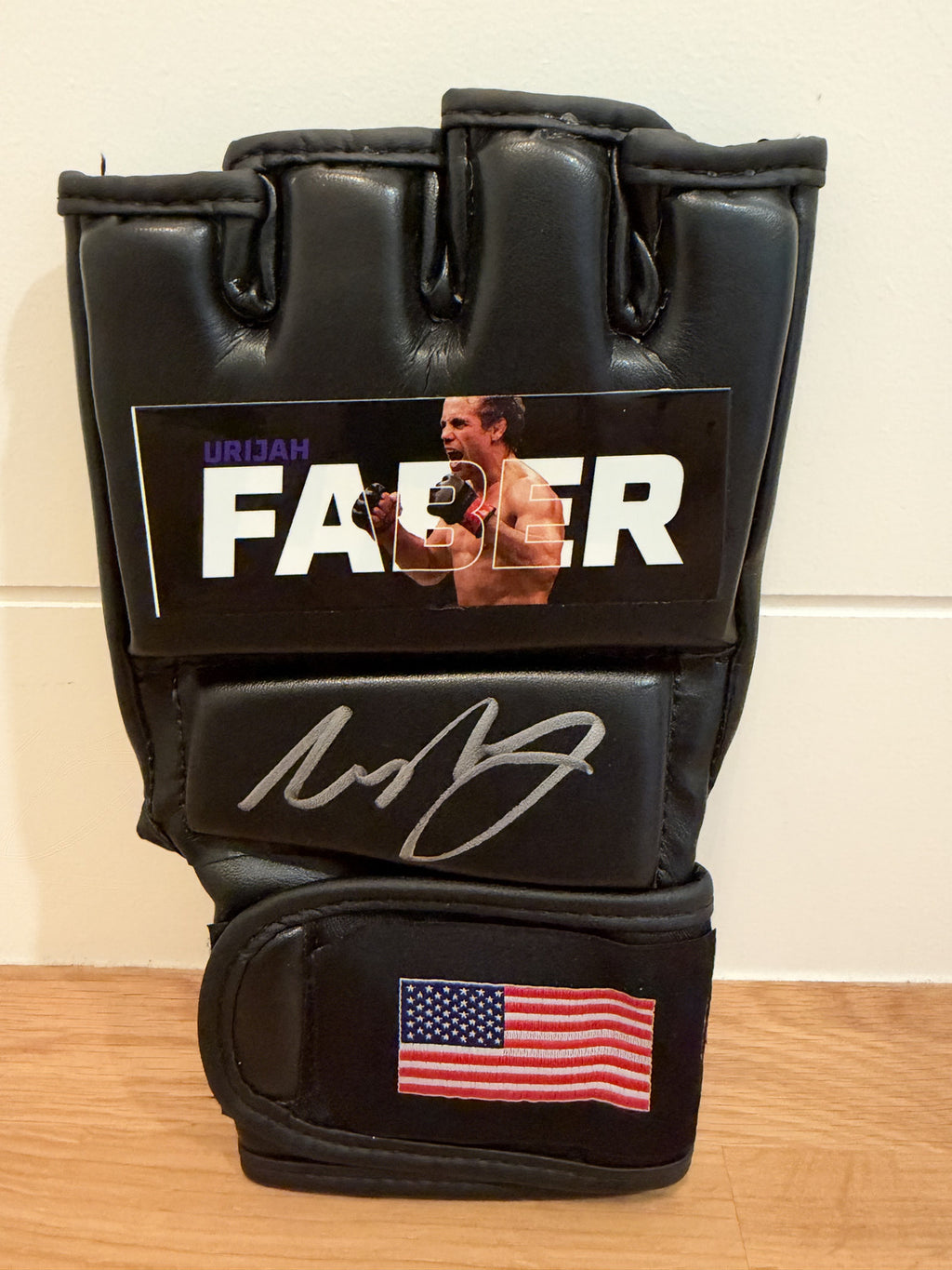 Urijah Faber Signed MMA Glove Beckett USA Flag California Kid UFC Autographed