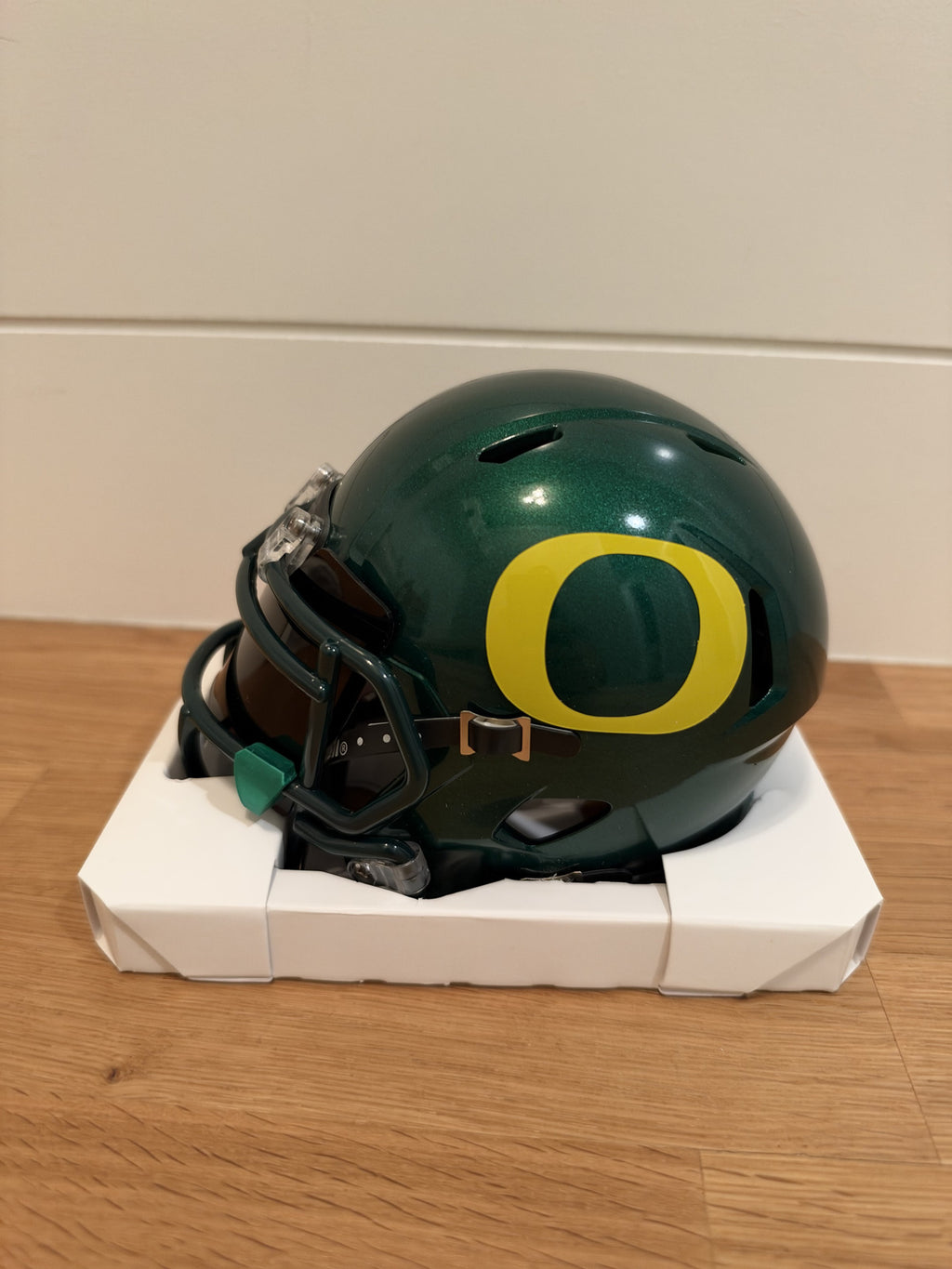 Dillon Gabriel Signed Oregon Ducks Green Speed Mini Helmet Visor Beckett