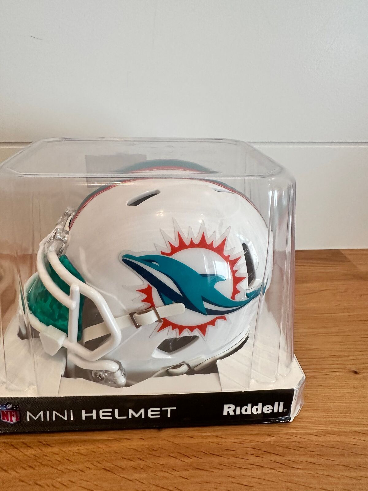 Tua Tagovailoa Signed Miami Dolphins Salute to Service Mini Helmet – Fanatics