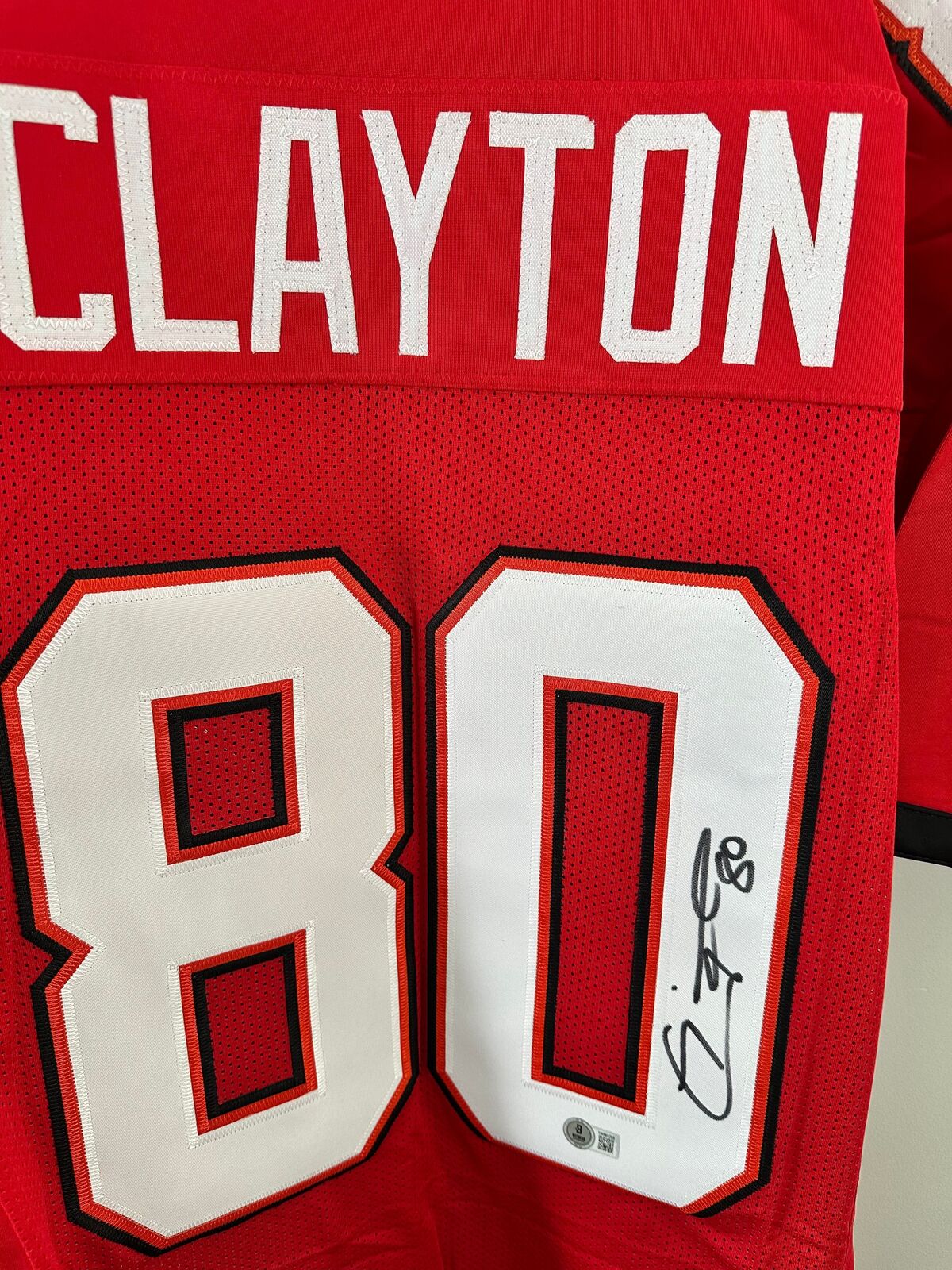 Michael Clayton Signed Buccaneers Jersey – Beckett Witness Authenticated
