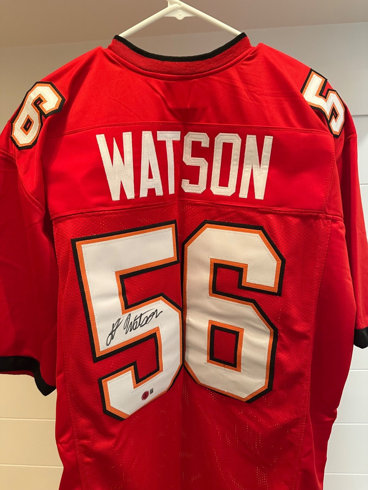Desmond Watson Signed Tampa Bay Buccaneers #56 Jersey – Beckett Witnessed