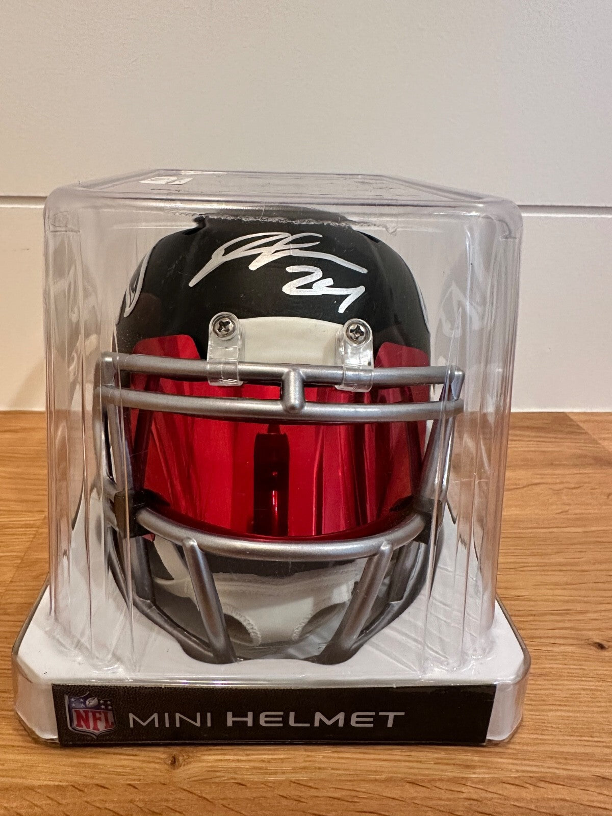 Devonta Freeman Signed Falcons Mini Helmet – Beckett Witnessed COA