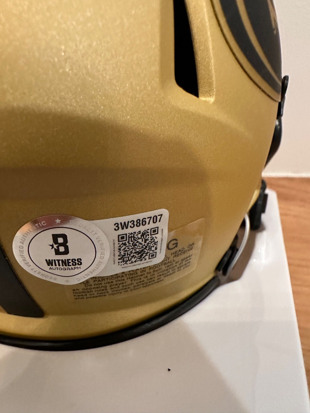 Dee Winters Signed 49ers Gold Riddell Mini Helmet – Beckett Witnessed