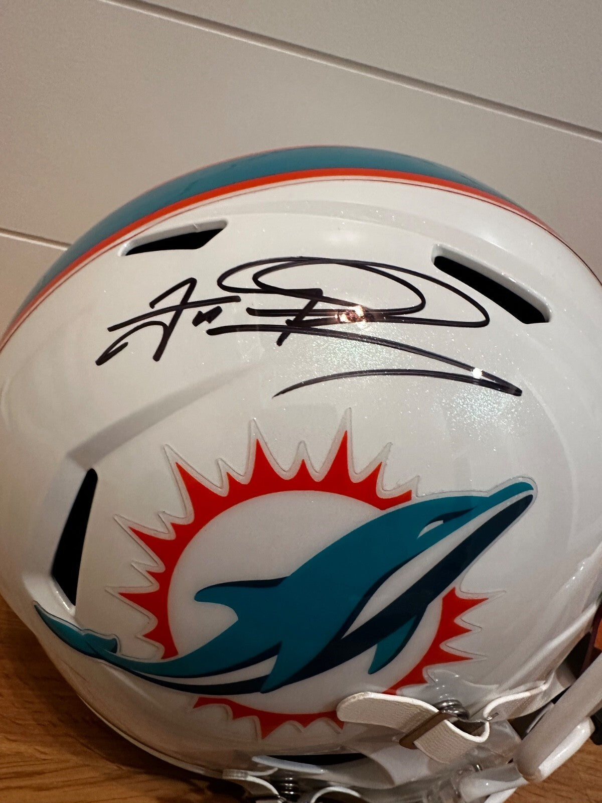 Tua Tagovailoa Signed Dolphins Full-Size Helmet – Fanatics Authenticated