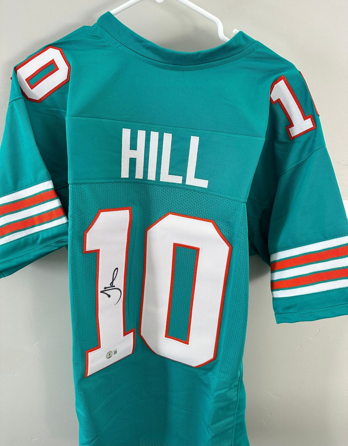 Tyreek Hill Signed Miami Dolphins Jersey – Beckett Witnessed Authenticated