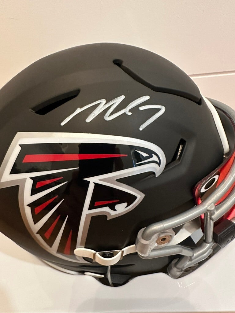 Michael Vick Signed Falcons Riddell MIDI SpeedFlex Helmet – Schwartz COA