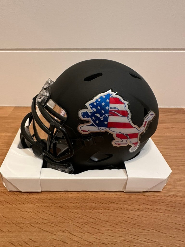 Jameson Williams Signed Lions Patriotic Riddell Mini Helmet JSA Signature Debut