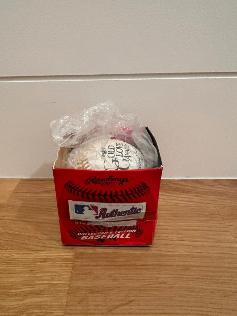 Andruw Jones Signed Rawlings Gold Glove Baseball JSA Braves HOF 2026