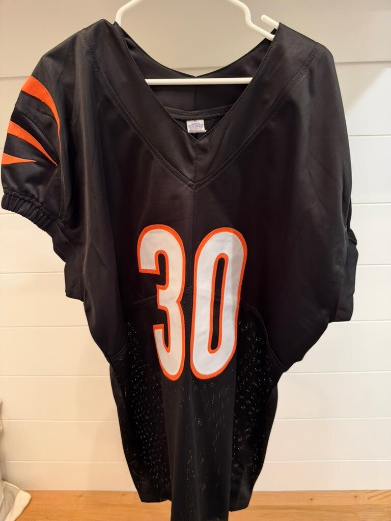 Chase Brown Signed Cincinnati Bengals #30 Black Custom Jersey Beckett Witness