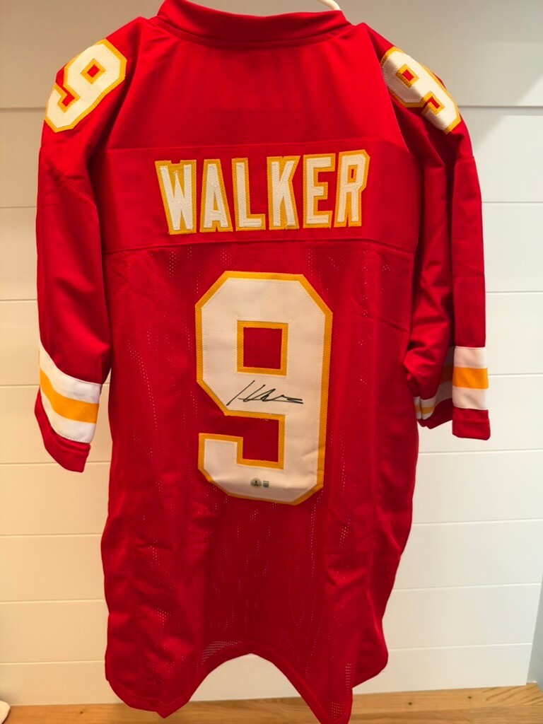 Kenneth Walker III Signed Kansas City Chiefs Jersey Beckett