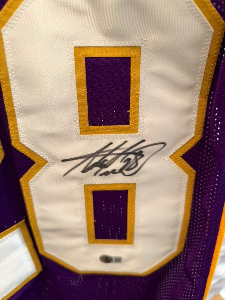 Adrian Peterson Signed Minnesota Vikings #28 Jersey XL Beckett Witnessed