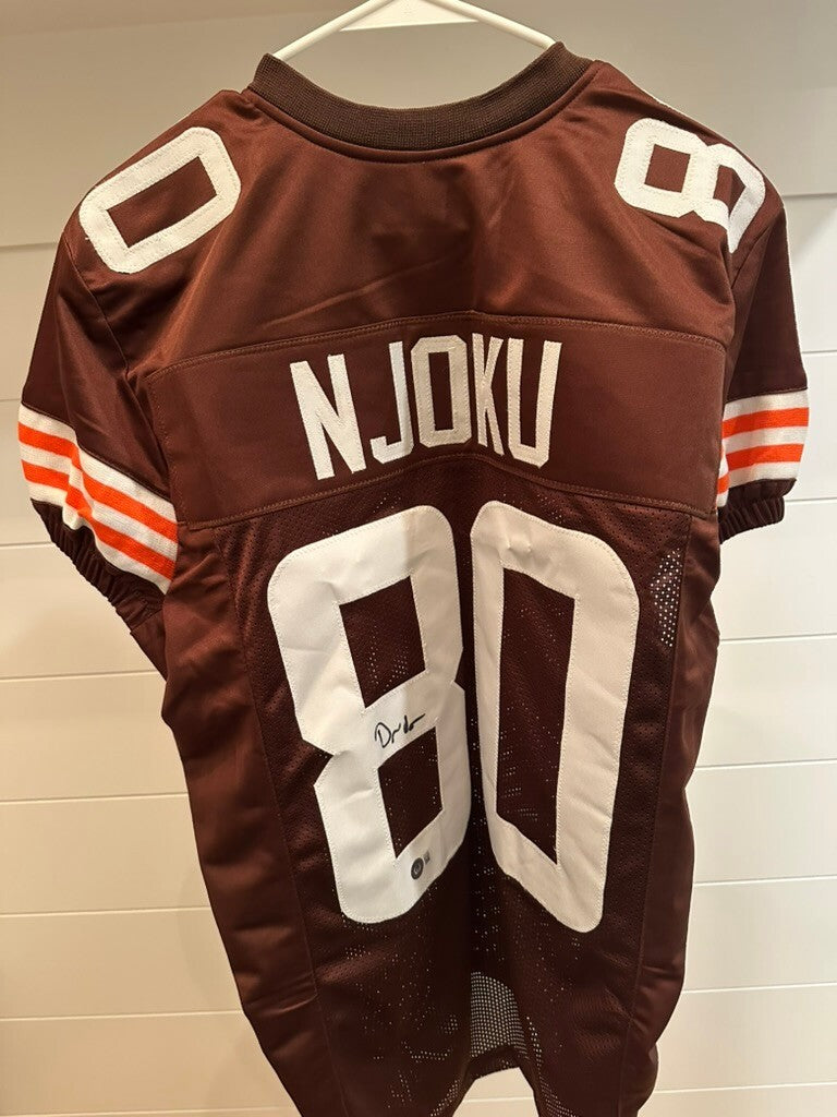 David Njoku Signed Cleveland Browns #85 Jersey – Beckett Witnessed