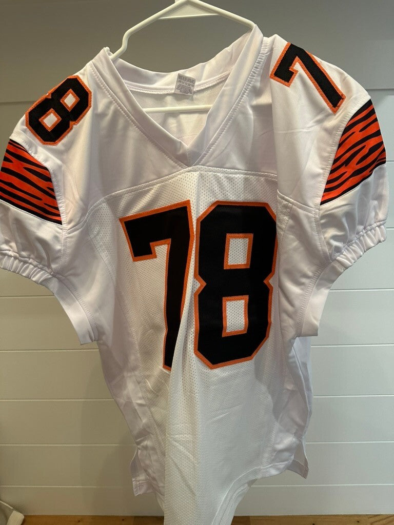 Cincinnati Bengals #78 Anthony Munoz Signed White Football Jersey with Beckett W