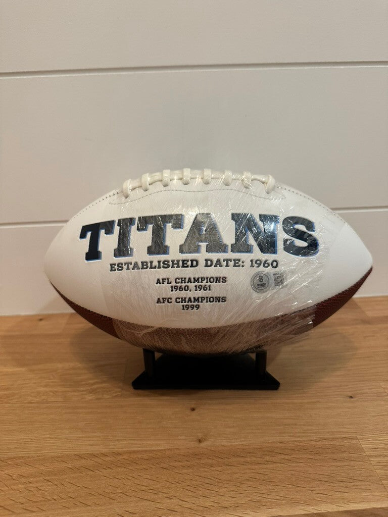 Chris Johnson #28 Signed Tennessee Titans Logo Football Beckett BAS Witnessed