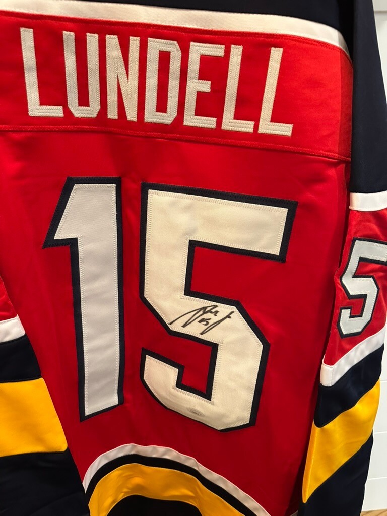 Autographed Florida Panthers #15 Lundell Hockey Jersey with JSA Authentication