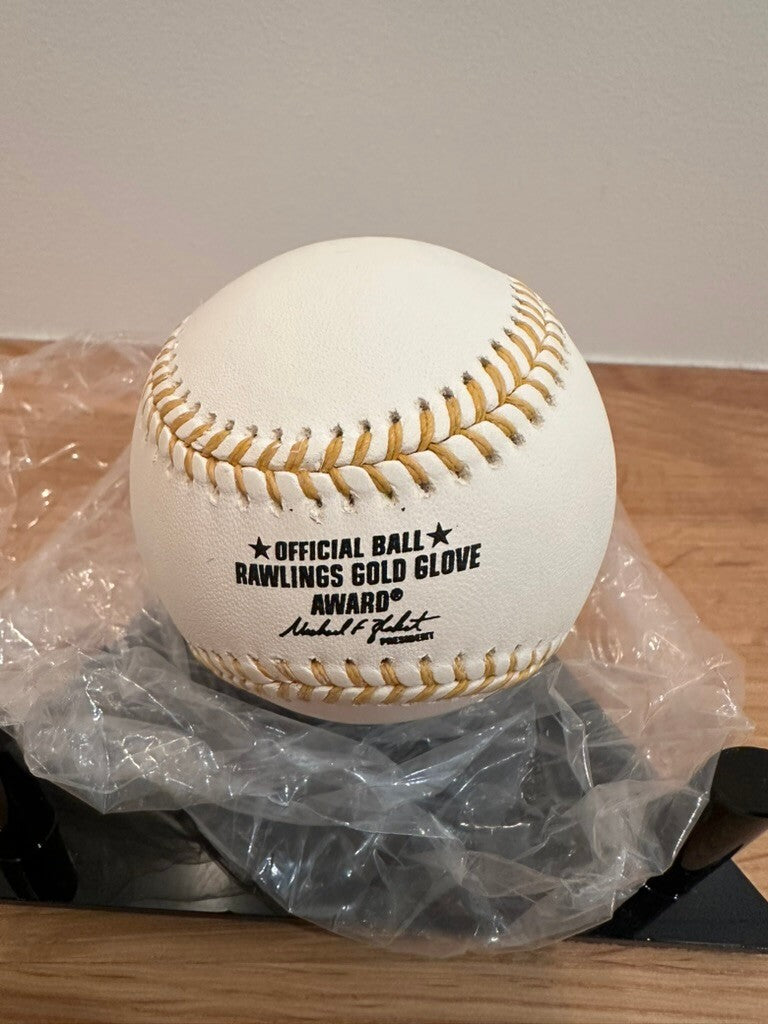 Andruw Jones Signed Rawlings Gold Glove Baseball JSA Braves HOF 2026