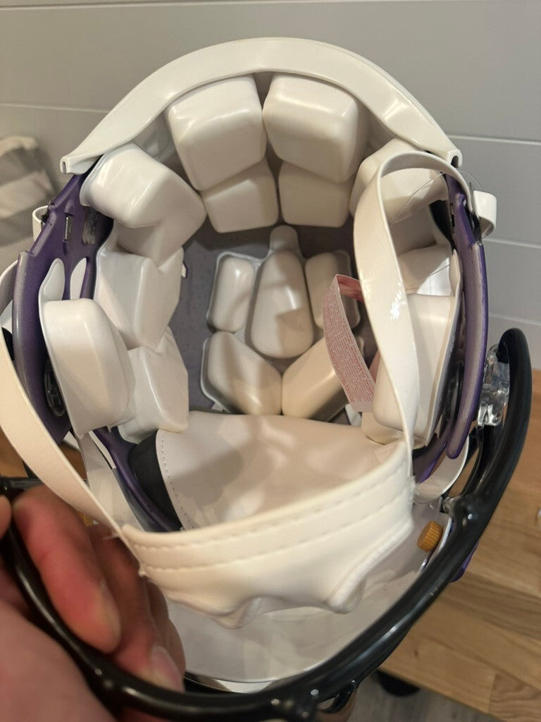 Adrian Peterson Signed Minnesota Vikings Full-Size Helmet – JSA Witnessed #28