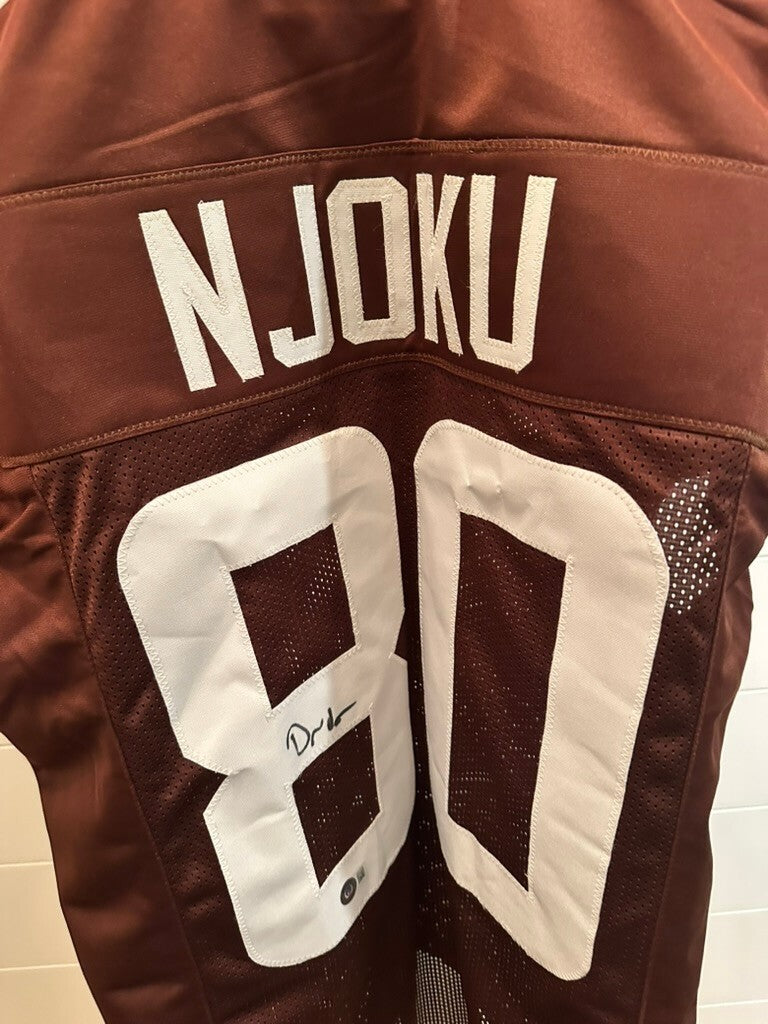 David Njoku Signed Cleveland Browns #85 Jersey – Beckett Witnessed