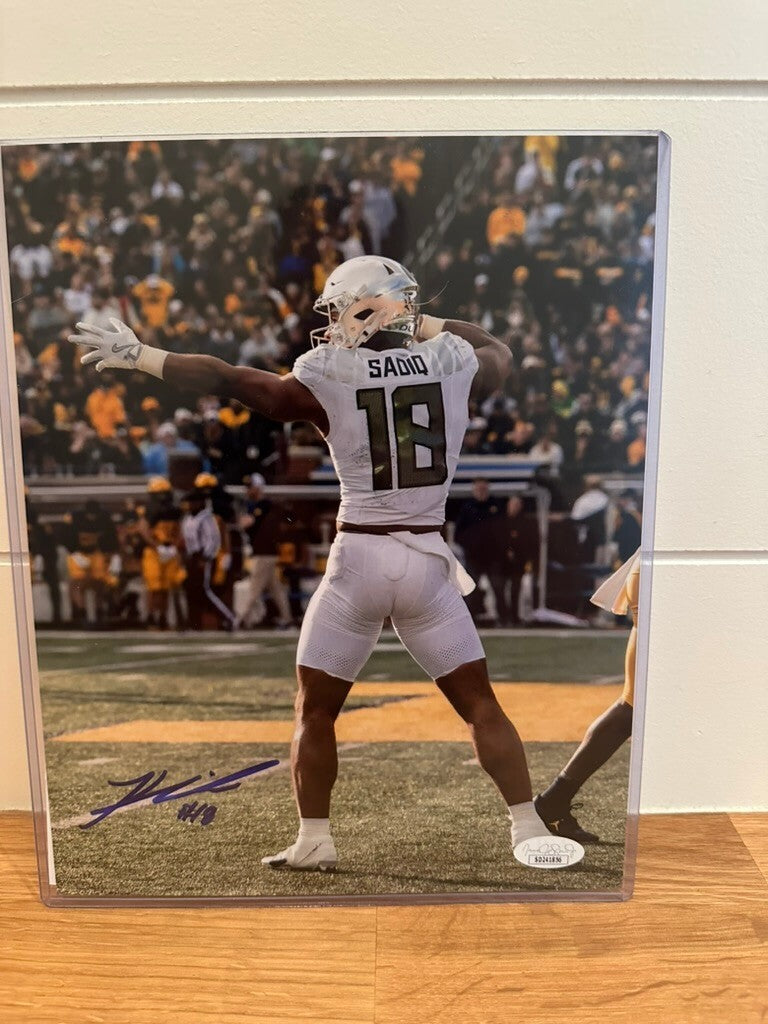 Kenyon Sadiq Signed Oregon Ducks 8x10 Photo #18 – JSA Signature Debut COA