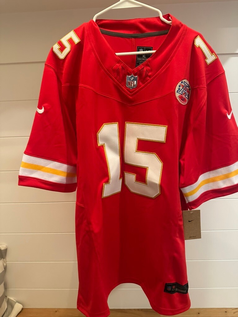 Patrick Mahomes Kansas City Chiefs #15 Red Stitched Jersey – XL – New With Tags