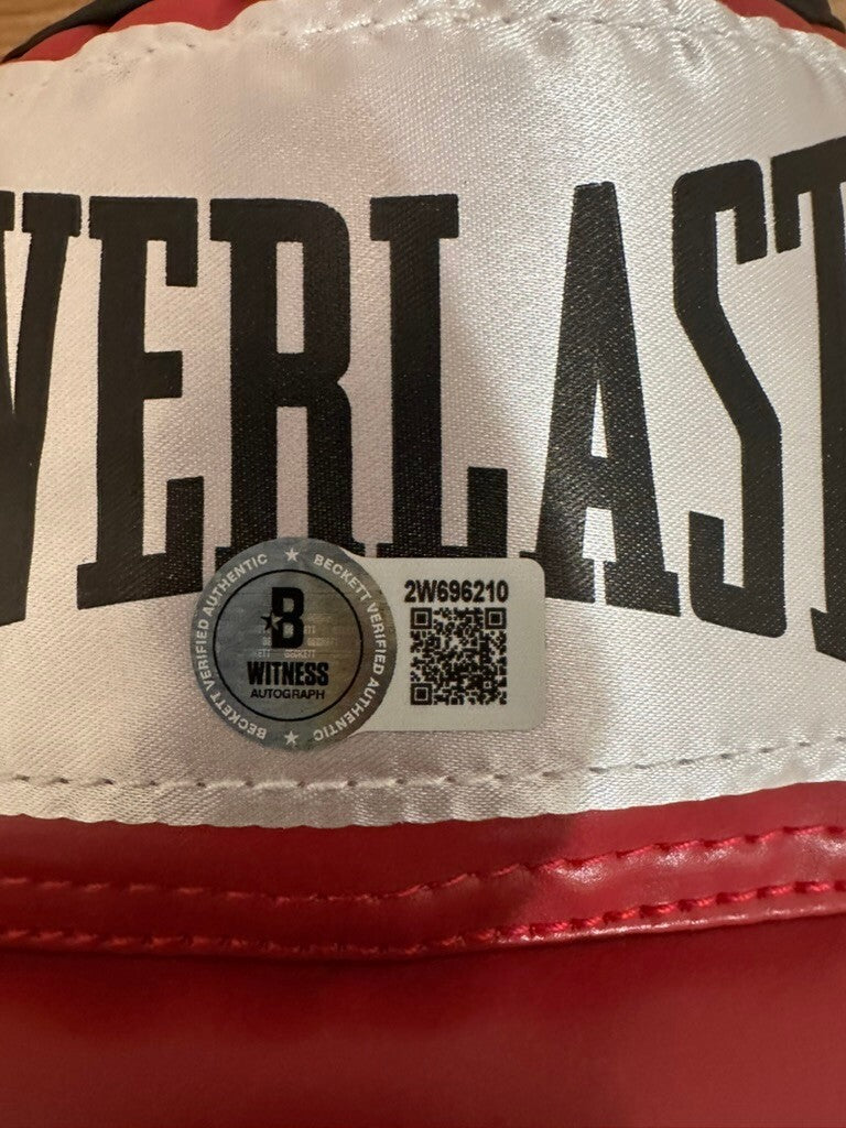 Everlast Red Boxing Glove Signed by Deontay Wilder with Beckett Authentication