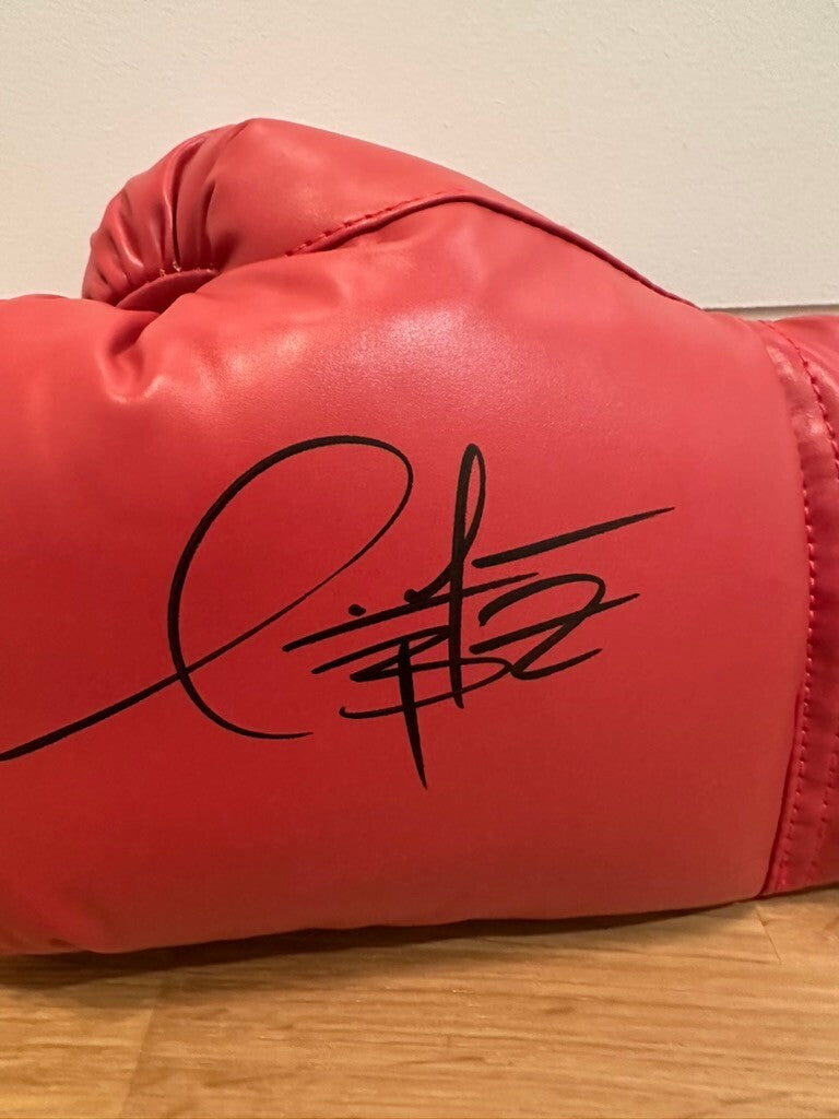 Everlast Red Boxing Glove Signed by Deontay Wilder with Beckett Authentication