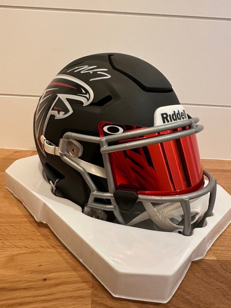 Michael Vick Signed Falcons Riddell MIDI SpeedFlex Helmet – Schwartz COA