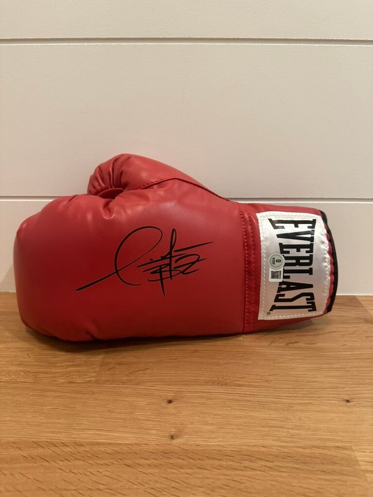 Everlast Red Boxing Glove Signed by Deontay Wilder with Beckett Authentication