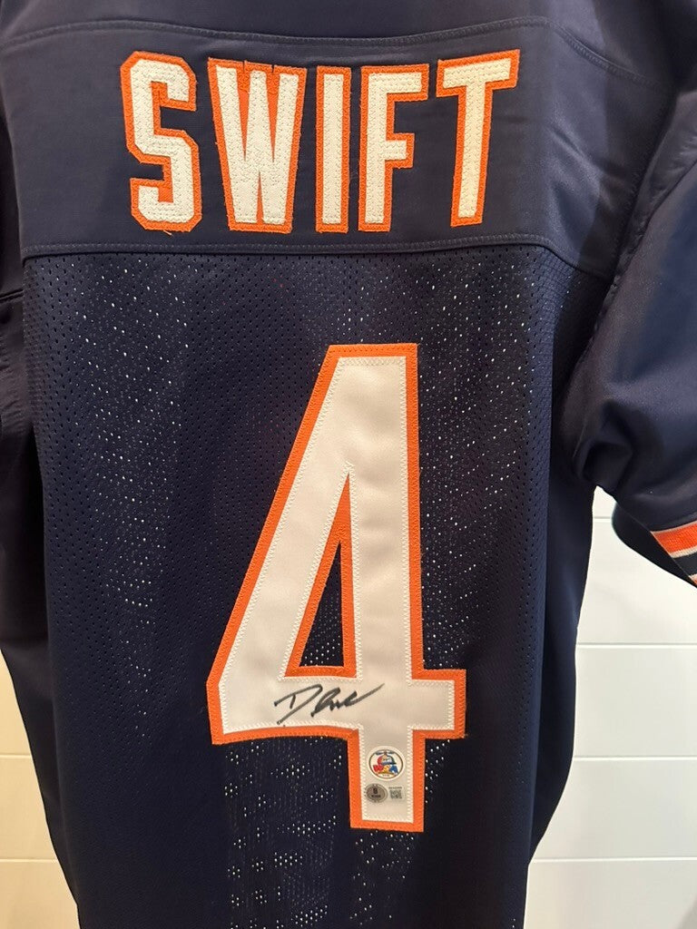 D'Andre Swift Signed Chicago Bears #4 Navy Custom Jersey Beckett BAS Witness