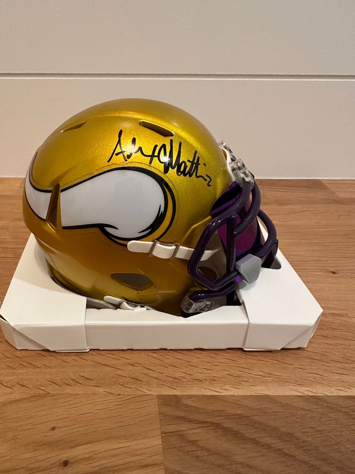 Alexander Mattison Signed Minnesota Vikings Gold Flash Mini Helmet –