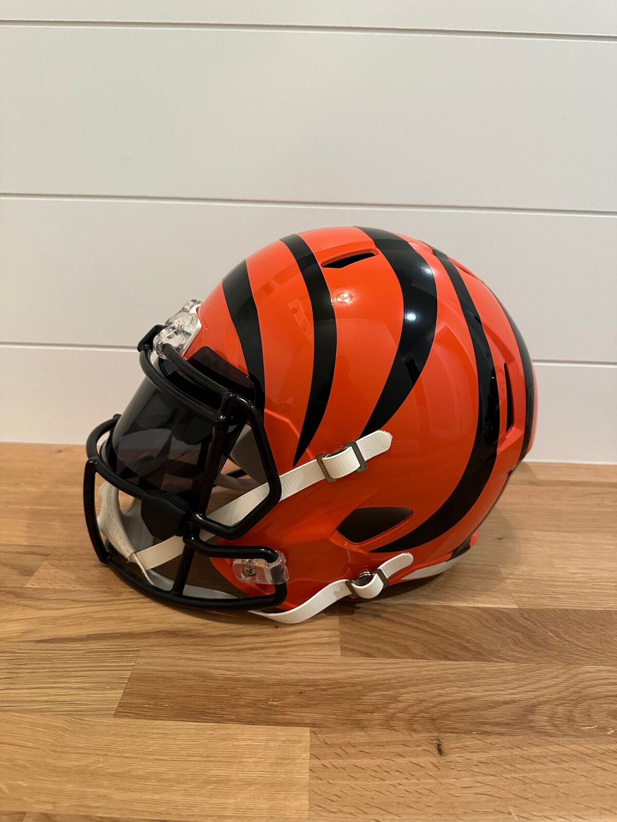 Tee Higgins Signed Cincinnati Bengals Full-Size Riddell Speed Helmet – Beckett