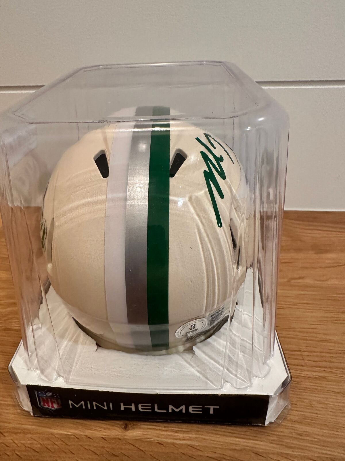 Mike Vick Signed Philadelphia Eagles Retro Mini Helmet – Beckett Witness COA