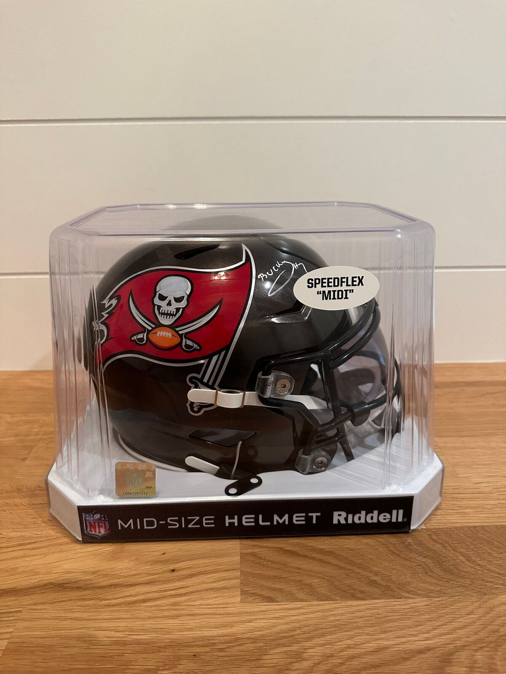 Bucky Irving Signed Tampa Bay Buccaneers Riddell SpeedFlex MIDI Helmet – Beckett