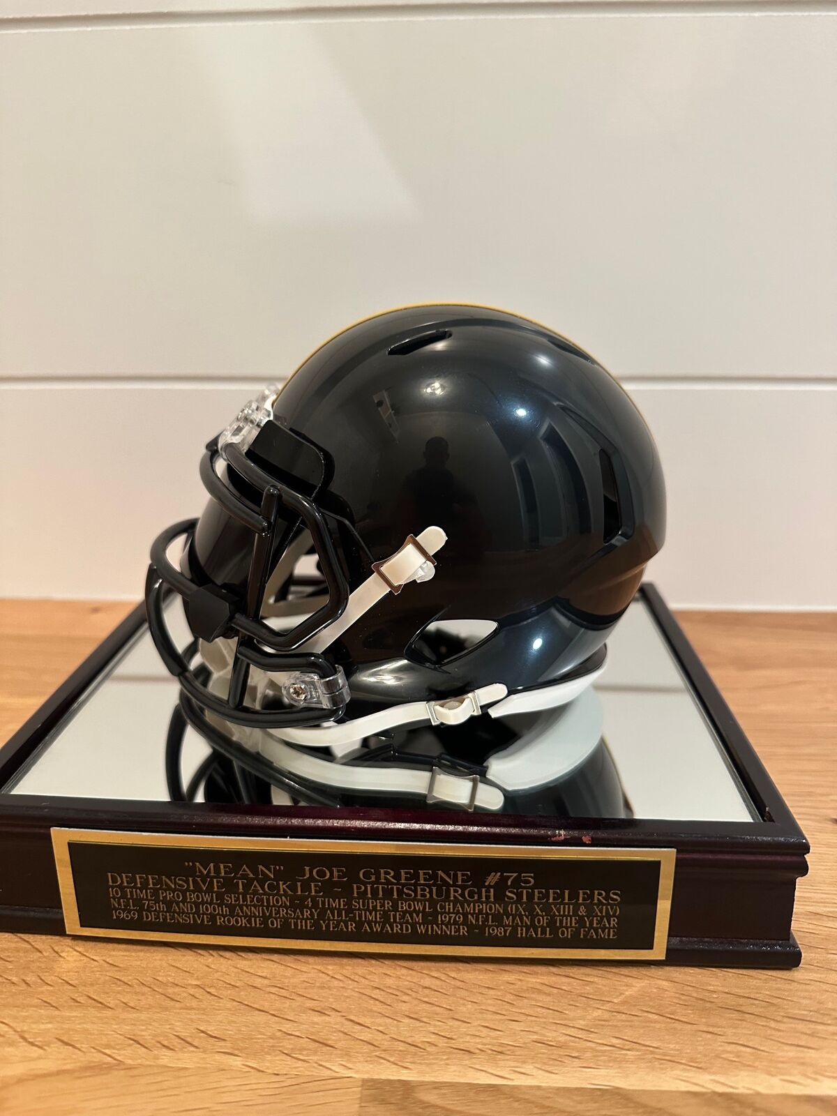Mean Joe Greene Signed Steelers Riddell Mini Helmet Beckett Witnessed + Display