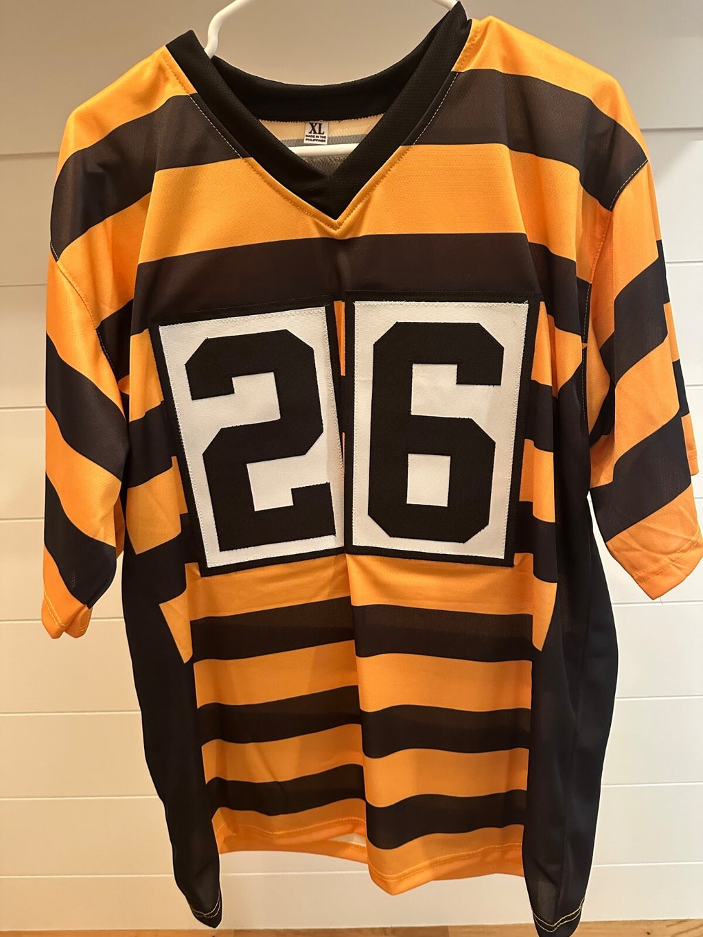 Le’Veon Bell Signed Pittsburgh #26 Bumblebee Jersey – Authenticated – XL