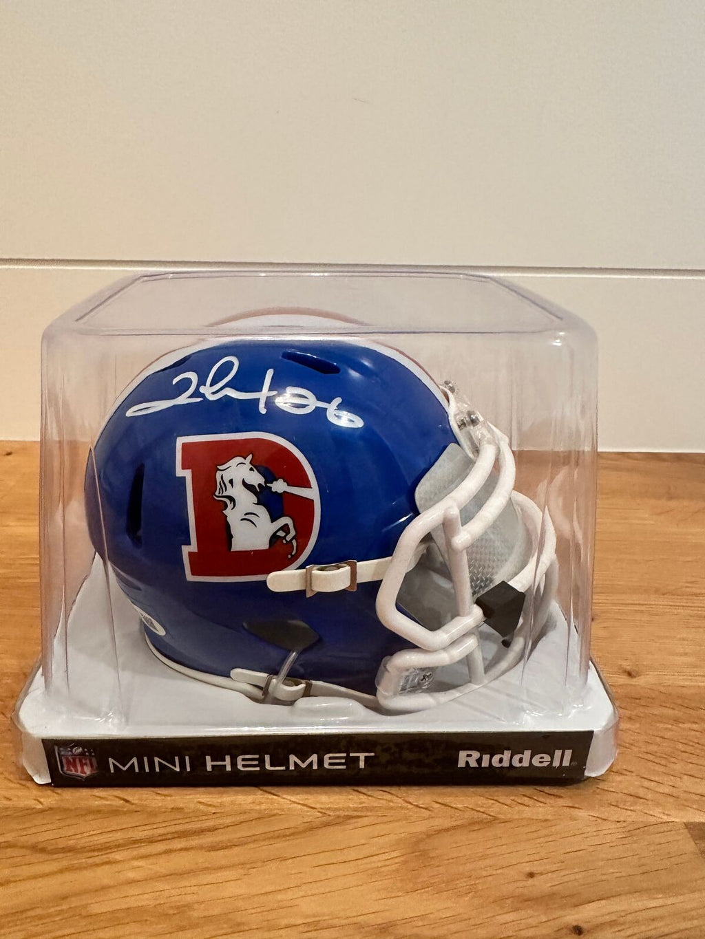 Clinton Portis Signed Denver Broncos Throwback Mini Helmet with Visor – Leaf