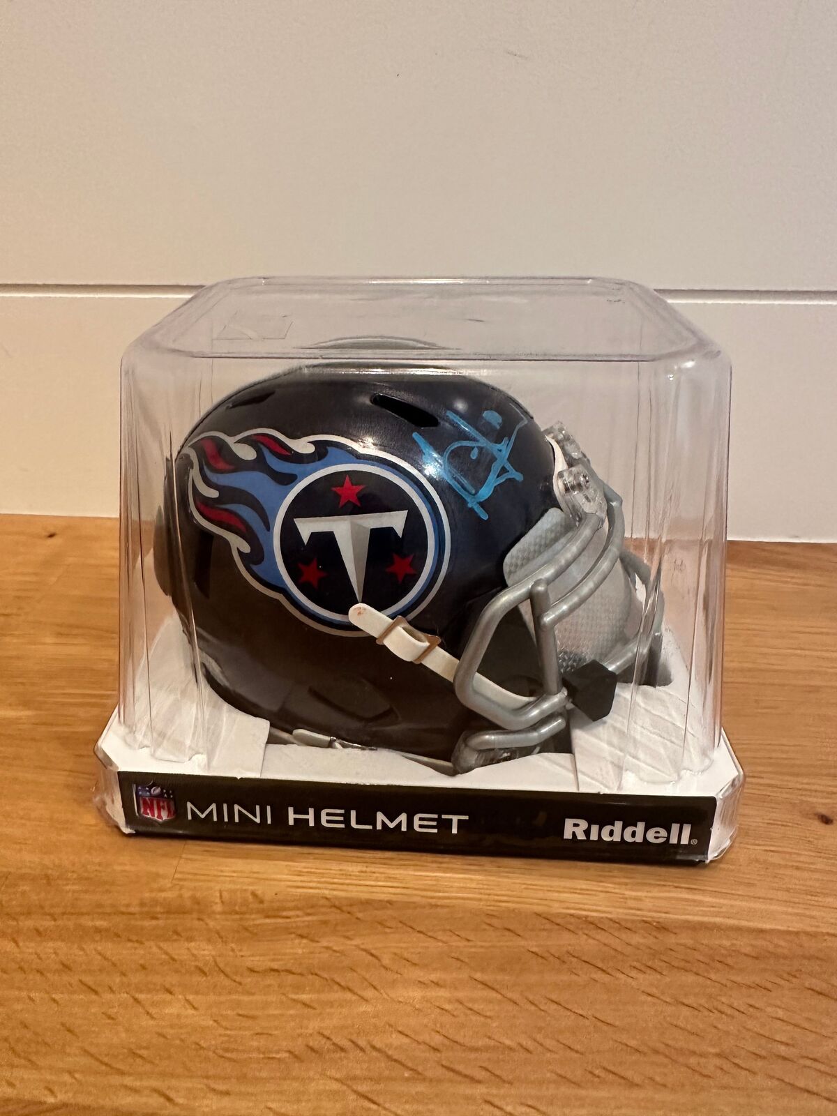 Vince Young Signed Tennessee Titans Mini Helmet with visor– JSA Authenticated