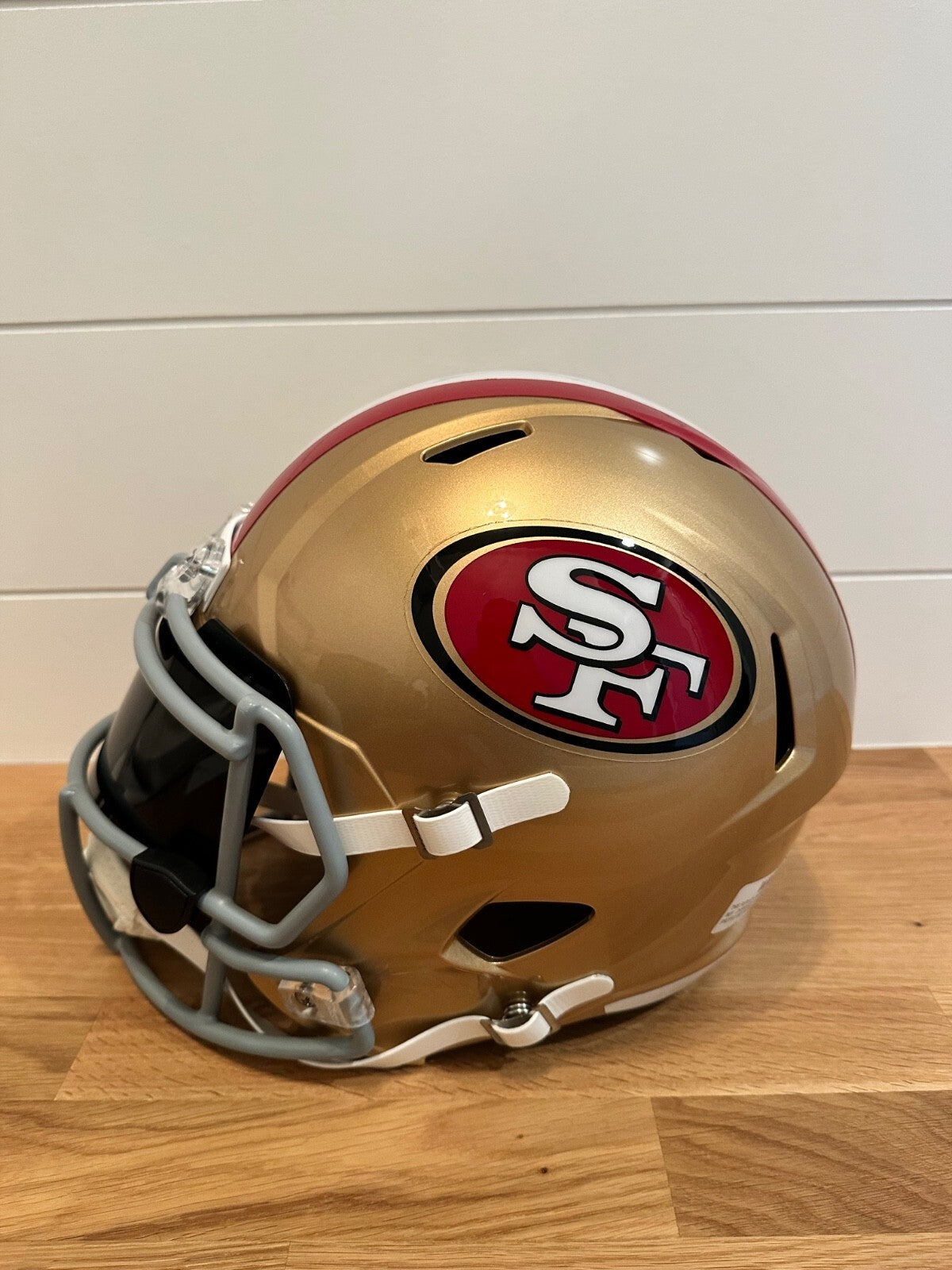 Frank Gore Signed 49ers Full Size Helmet – Beckett Certified