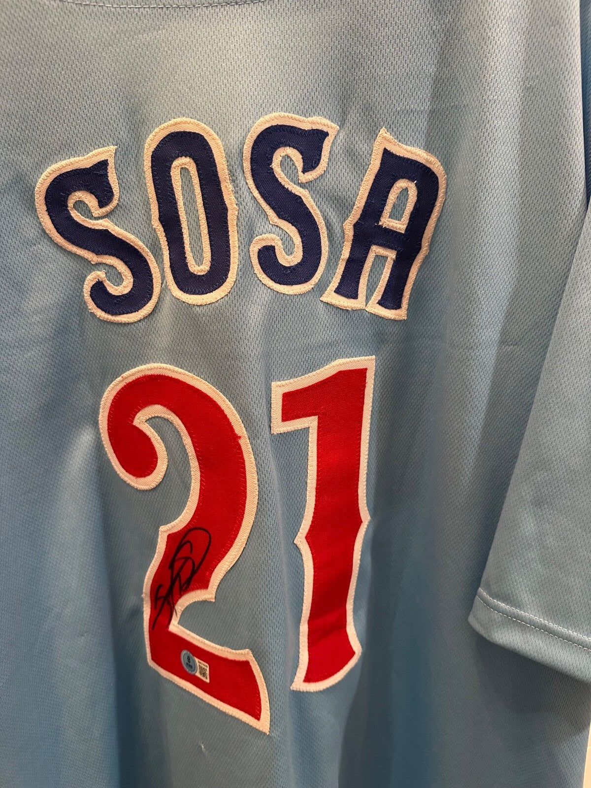 Sammy Sosa Signed Chicago Cubs #21 Jersey – Beckett Witnessed