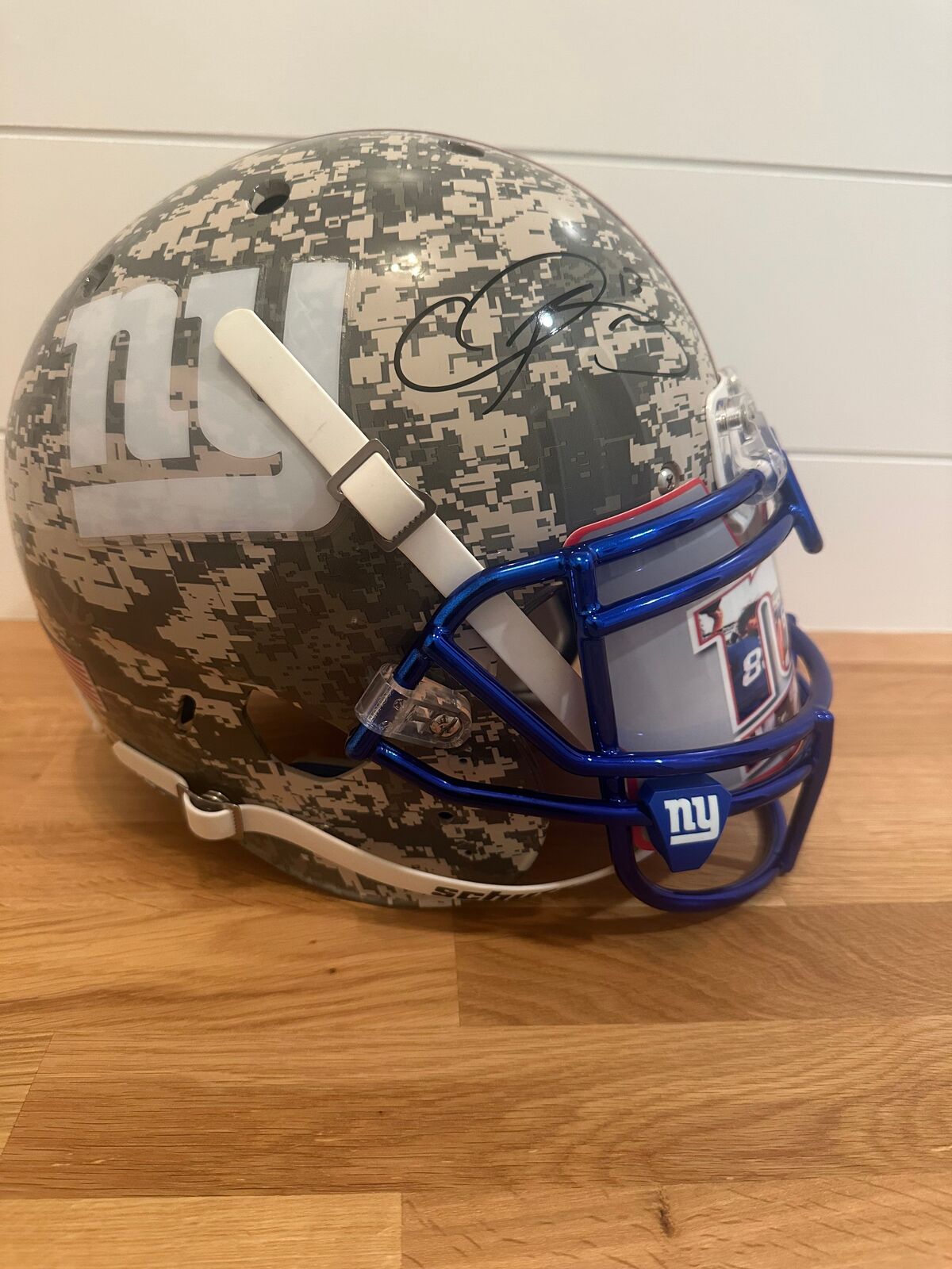 New York Giants Full-Size Schutt Camouflage Football Helmet Signed by Odell Beck