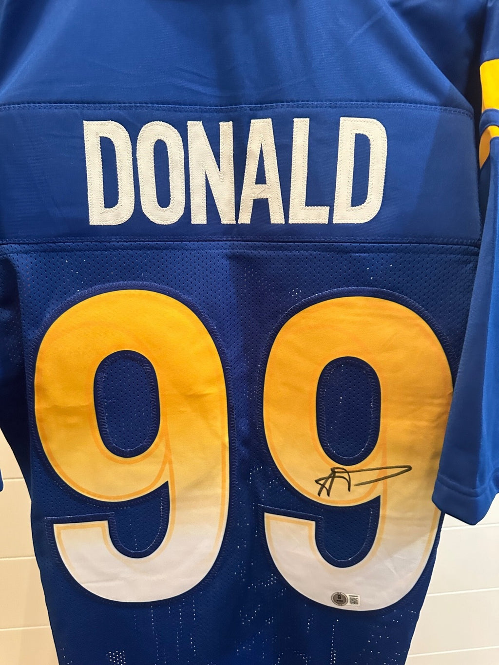 Aaron Donald Signed Los Angeles Rams #99 Blue Jersey – Beckett Witnessed